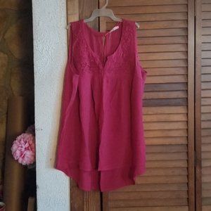 Indigo Thread size 1X hi lo gauzey sleeveless blouse